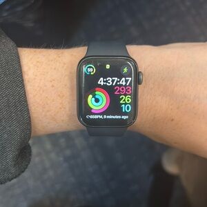 40 MM SE Apple Watch